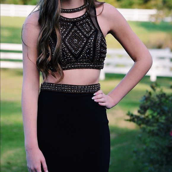 FAVIANA 2 PIECE DRESS - Picture 4 of 6